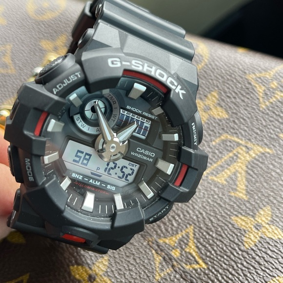 Casio Other - G-Shock GA-700-1A — excellent readability